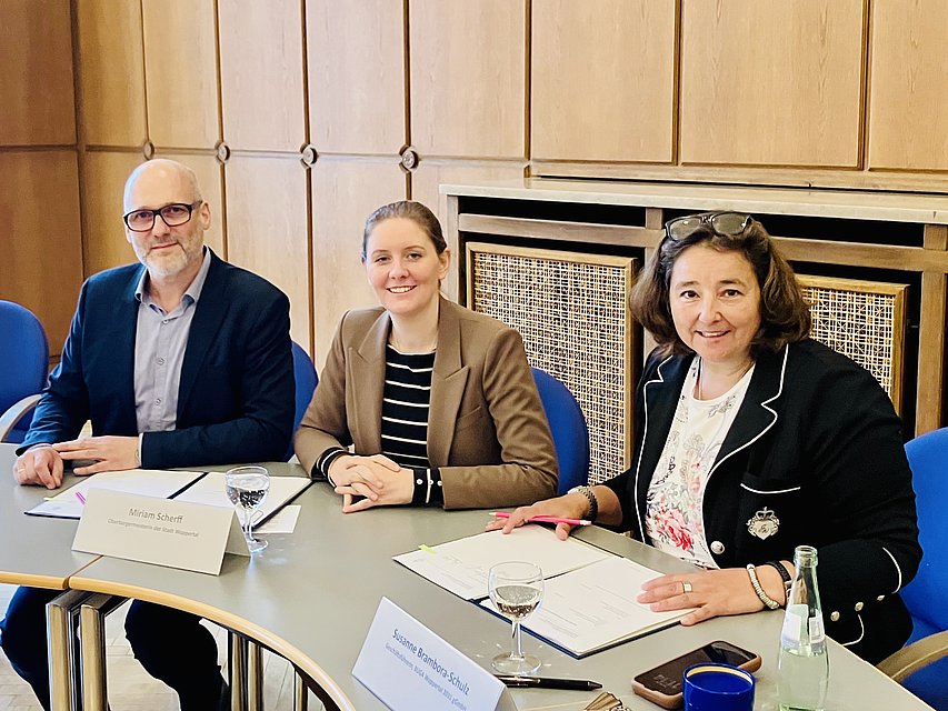 Gero Heck, Geschäftsführer relais Landschaftsarchitekten  Miriam Scherff, OBin Stadt Wuppertal  Susanne Brambora-Schulz, Geschäftsführung BUGA Wuppertal 2031 gGmbH 